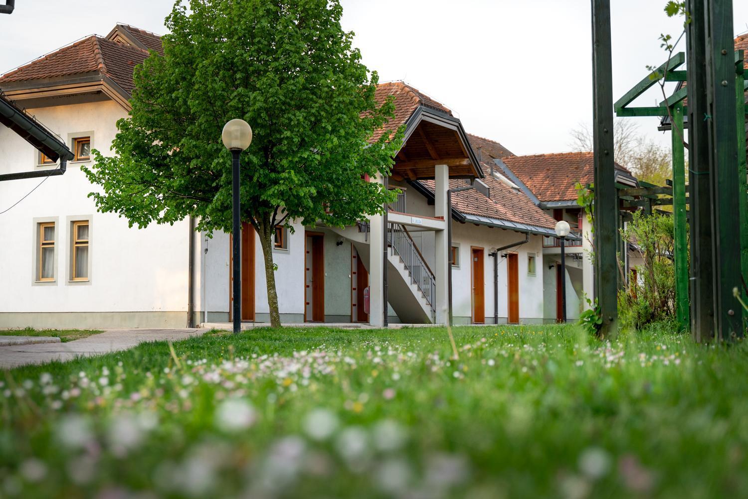Terme Banovci - Hotelsko Naselje Zeleni Gaj Zewnętrze zdjęcie